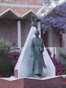 monumento a padre Abbo Nicola_2